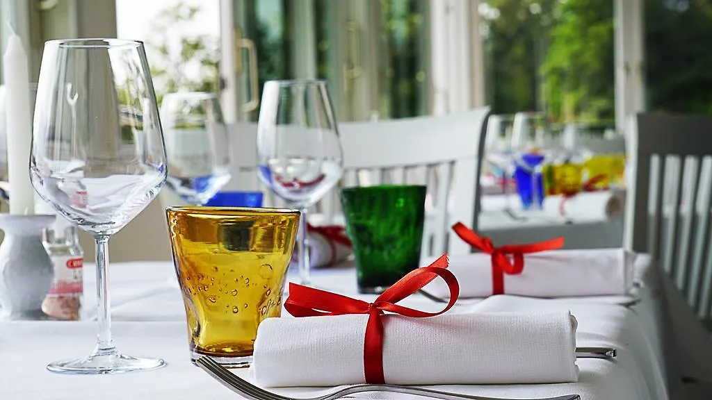 Hotel Ristorante Parco Belvedere 3*, Pescate Italy