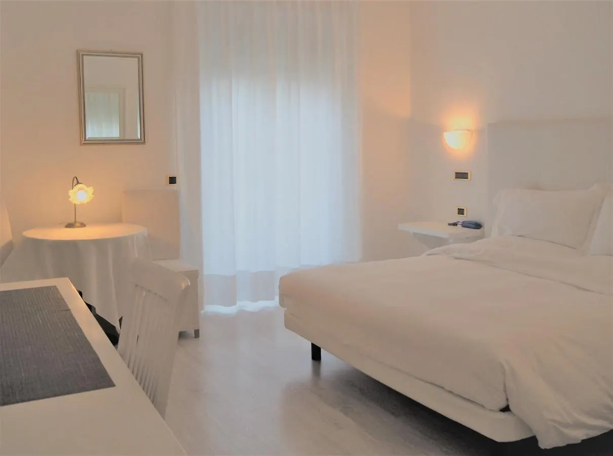 Hotel Ristorante Parco Belvedere Pescate Italien